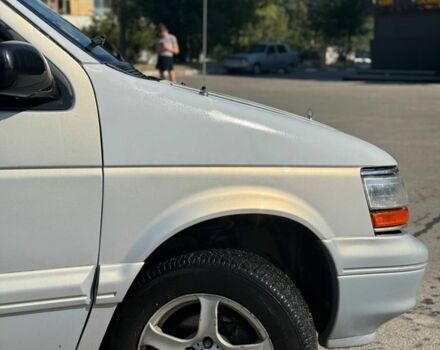 Крайслер Вояджер 1995 в Запорожье на Automoto.ua Серый Крайслер Вояджер, объемом двигателя 2.5 л и пробегом 250 тыс. км за 1400 $, фото 7 на Automoto.ua