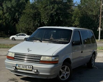 Крайслер Вояджер 1995 в Запорожье на Automoto.ua Серый Крайслер Вояджер, объемом двигателя 2.5 л и пробегом 250 тыс. км за 1400 $, фото 5 на Automoto.ua