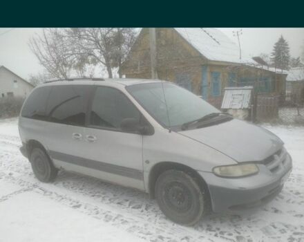 Сірий Крайслер Voyager, об'ємом двигуна 0 л та пробігом 245 тис. км за 668 $, фото 1 на Automoto.ua