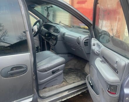 Сірий Крайслер Voyager, об'ємом двигуна 2.4 л та пробігом 20 тис. км за 1000 $, фото 8 на Automoto.ua