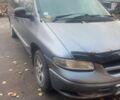 Сірий Крайслер Voyager, об'ємом двигуна 2.4 л та пробігом 20 тис. км за 1000 $, фото 1 на Automoto.ua