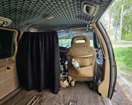 Серый Крайслер Вояджер, объемом двигателя 0 л и пробегом 400 тыс. км за 2172 $, фото 3 на Automoto.ua