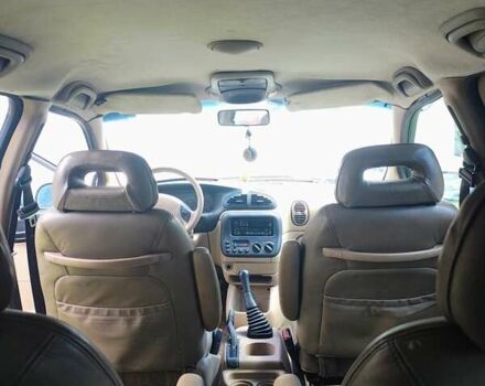 Сірий Крайслер Voyager, об'ємом двигуна 2.5 л та пробігом 420 тис. км за 2652 $, фото 8 на Automoto.ua