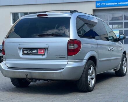 Серый Крайслер Вояджер, объемом двигателя 2.5 л и пробегом 396 тыс. км за 4640 $, фото 7 на Automoto.ua