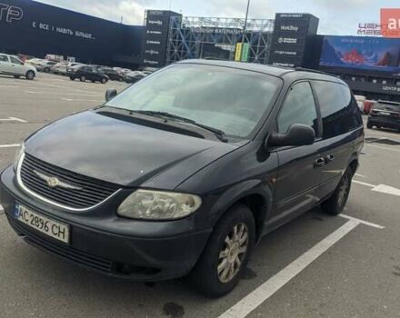 Серый Крайслер Вояджер, объемом двигателя 2.5 л и пробегом 420 тыс. км за 2800 $, фото 1 на Automoto.ua