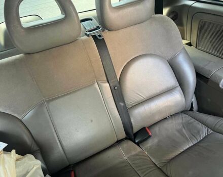 Серый Крайслер Вояджер, объемом двигателя 2.5 л и пробегом 396 тыс. км за 4640 $, фото 14 на Automoto.ua