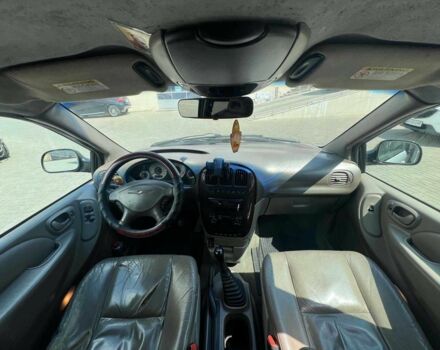 Серый Крайслер Вояджер, объемом двигателя 2.5 л и пробегом 396 тыс. км за 4640 $, фото 20 на Automoto.ua