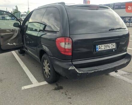 Серый Крайслер Вояджер, объемом двигателя 2.5 л и пробегом 420 тыс. км за 2800 $, фото 7 на Automoto.ua