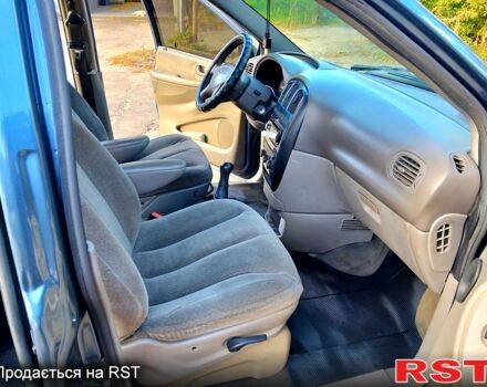 Крайслер Вояджер 2001 в Шостке на Automoto.ua Серый Крайслер Вояджер, объемом двигателя 2.4 л и пробегом 400 тыс. км за 5300 $, фото 4 на Automoto.ua