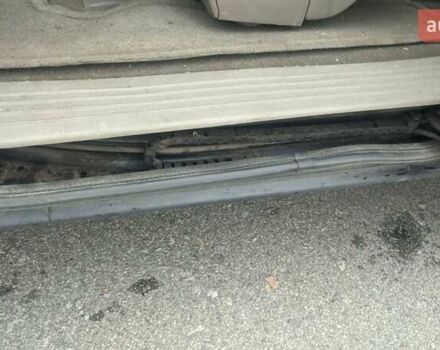 Серый Крайслер Вояджер, объемом двигателя 2.5 л и пробегом 420 тыс. км за 2800 $, фото 9 на Automoto.ua