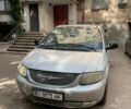 Серый Крайслер Вояджер, объемом двигателя 0 л и пробегом 300 тыс. км за 1437 $, фото 1 на Automoto.ua