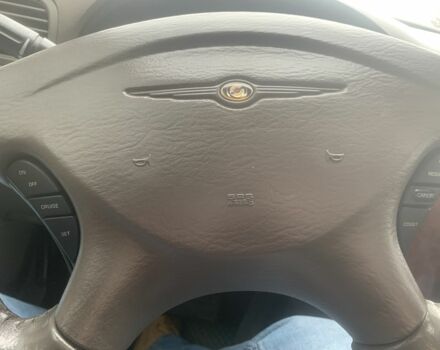 Серый Крайслер Вояджер, объемом двигателя 2.4 л и пробегом 176 тыс. км за 5600 $, фото 10 на Automoto.ua