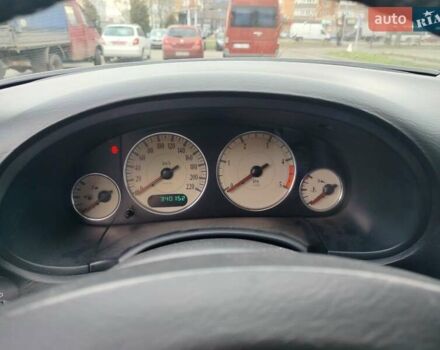 Серый Крайслер Вояджер, объемом двигателя 2.5 л и пробегом 340 тыс. км за 3200 $, фото 12 на Automoto.ua