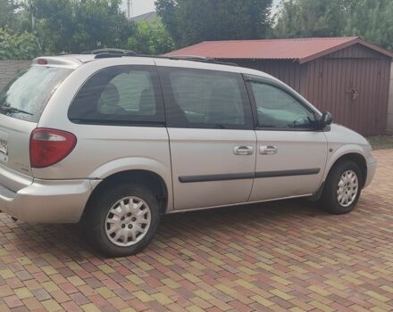 Серый Крайслер Вояджер, объемом двигателя 2.8 л и пробегом 347 тыс. км за 4003 $, фото 3 на Automoto.ua