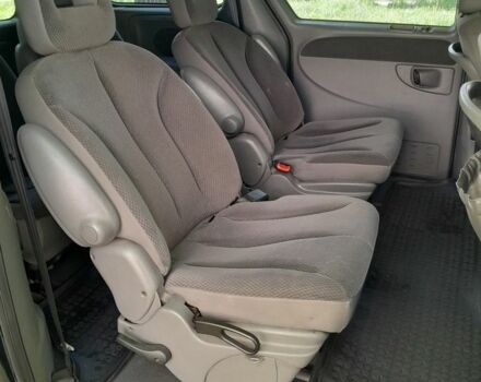 Серый Крайслер Вояджер, объемом двигателя 2.5 л и пробегом 490 тыс. км за 5300 $, фото 8 на Automoto.ua