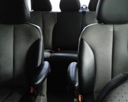 Серый Крайслер Вояджер, объемом двигателя 2.5 л и пробегом 295 тыс. км за 3542 $, фото 6 на Automoto.ua