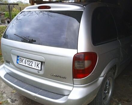 Серый Крайслер Вояджер, объемом двигателя 2.5 л и пробегом 295 тыс. км за 3542 $, фото 4 на Automoto.ua