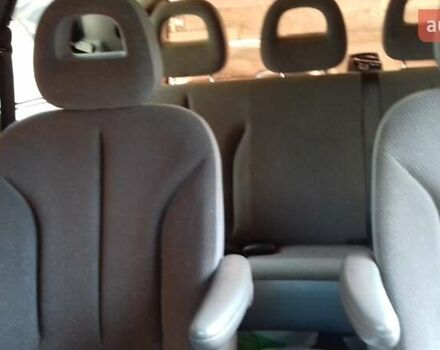 Сірий Крайслер Voyager, об'ємом двигуна 2.4 л та пробігом 175 тис. км за 6500 $, фото 3 на Automoto.ua