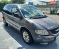 Сірий Крайслер Voyager, об'ємом двигуна 2.5 л та пробігом 490 тис. км за 5500 $, фото 1 на Automoto.ua