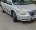 Сірий Крайслер Voyager, об'ємом двигуна 2.8 л та пробігом 369 тис. км за 2888 $, фото 1 на Automoto.ua