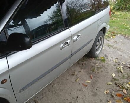 Серый Крайслер Вояджер, объемом двигателя 2.5 л и пробегом 295 тыс. км за 3542 $, фото 3 на Automoto.ua