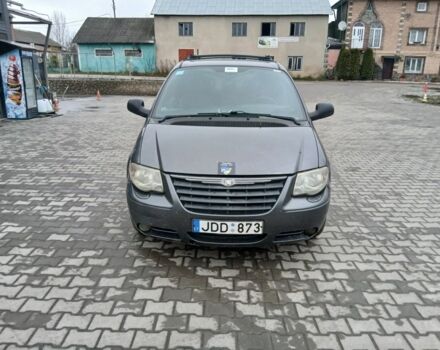 Сірий Крайслер Voyager, об'ємом двигуна 0 л та пробігом 234 тис. км за 1565 $, фото 1 на Automoto.ua