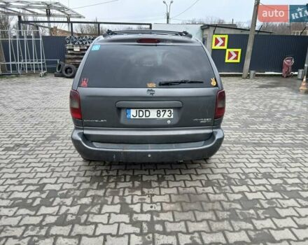 Серый Крайслер Вояджер, объемом двигателя 2.8 л и пробегом 231 тыс. км за 1350 $, фото 6 на Automoto.ua