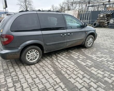 Сірий Крайслер Voyager, об'ємом двигуна 0 л та пробігом 234 тис. км за 1565 $, фото 3 на Automoto.ua