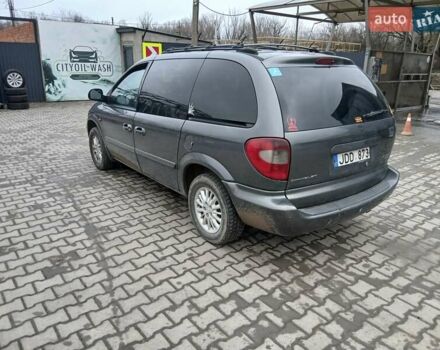 Серый Крайслер Вояджер, объемом двигателя 2.8 л и пробегом 231 тыс. км за 1350 $, фото 5 на Automoto.ua