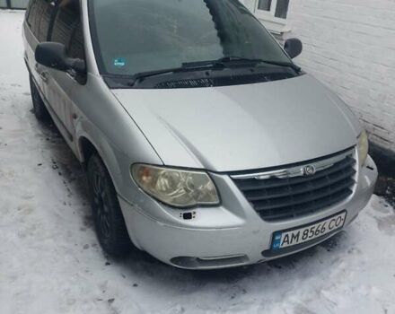 Серый Крайслер Вояджер, объемом двигателя 2.8 л и пробегом 477 тыс. км за 4500 $, фото 1 на Automoto.ua