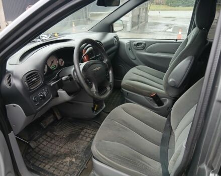 Сірий Крайслер Voyager, об'ємом двигуна 0 л та пробігом 234 тис. км за 1565 $, фото 6 на Automoto.ua