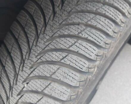 Серый Крайслер Вояджер, объемом двигателя 2.8 л и пробегом 477 тыс. км за 4500 $, фото 3 на Automoto.ua