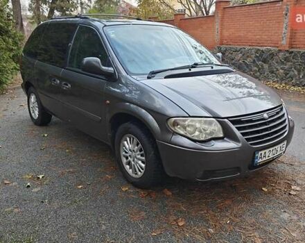 Сірий Крайслер Voyager, об'ємом двигуна 2.78 л та пробігом 280 тис. км за 4100 $, фото 6 на Automoto.ua