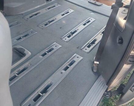 Серый Крайслер Вояджер, объемом двигателя 2.8 л и пробегом 477 тыс. км за 4500 $, фото 5 на Automoto.ua