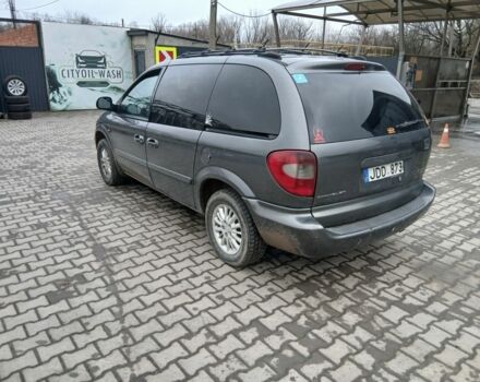 Сірий Крайслер Voyager, об'ємом двигуна 0 л та пробігом 234 тис. км за 1565 $, фото 5 на Automoto.ua