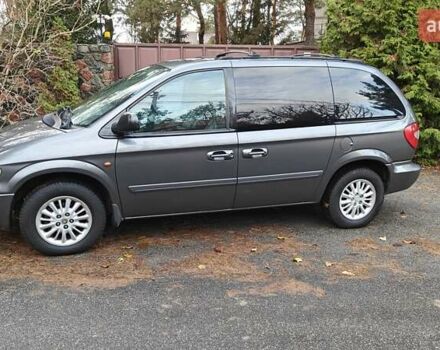 Сірий Крайслер Voyager, об'ємом двигуна 2.78 л та пробігом 280 тис. км за 4100 $, фото 5 на Automoto.ua