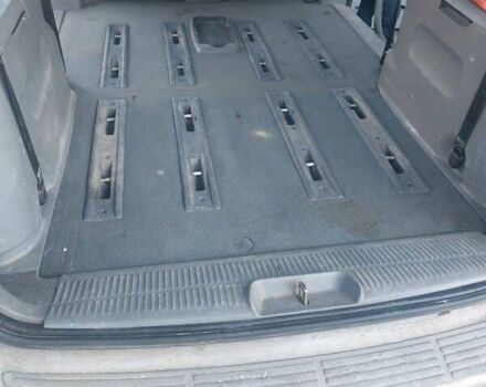 Серый Крайслер Вояджер, объемом двигателя 2.8 л и пробегом 477 тыс. км за 4500 $, фото 6 на Automoto.ua