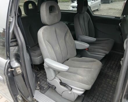 Сірий Крайслер Voyager, об'ємом двигуна 0 л та пробігом 234 тис. км за 1565 $, фото 10 на Automoto.ua
