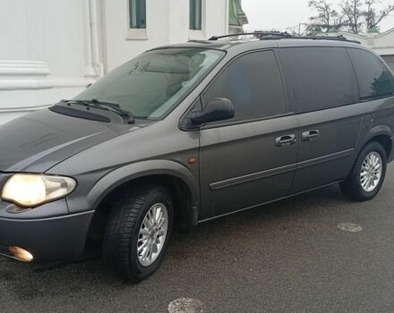 Сірий Крайслер Voyager, об'ємом двигуна 2.8 л та пробігом 355 тис. км за 5323 $, фото 2 на Automoto.ua