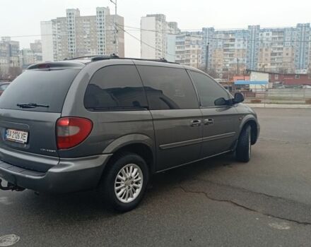 Сірий Крайслер Voyager, об'ємом двигуна 2.8 л та пробігом 355 тис. км за 5323 $, фото 4 на Automoto.ua