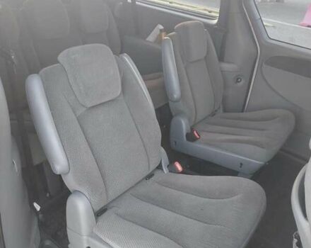 Серый Крайслер Вояджер, объемом двигателя 2.78 л и пробегом 250 тыс. км за 5900 $, фото 12 на Automoto.ua