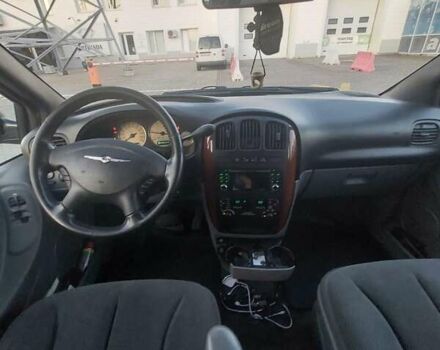 Серый Крайслер Вояджер, объемом двигателя 2.78 л и пробегом 250 тыс. км за 5900 $, фото 11 на Automoto.ua