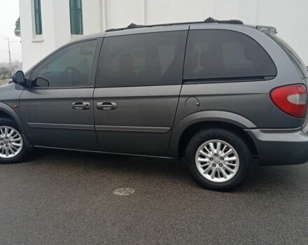 Сірий Крайслер Voyager, об'ємом двигуна 2.8 л та пробігом 355 тис. км за 5323 $, фото 6 на Automoto.ua