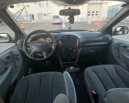 Серый Крайслер Вояджер, объемом двигателя 2.78 л и пробегом 250 тыс. км за 5900 $, фото 10 на Automoto.ua