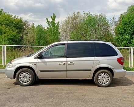 Сірий Крайслер Voyager, об'ємом двигуна 2.5 л та пробігом 276 тис. км за 6500 $, фото 2 на Automoto.ua