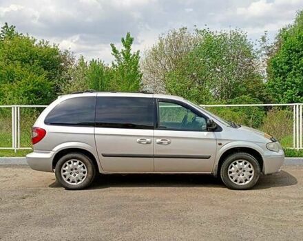 Сірий Крайслер Voyager, об'ємом двигуна 2.5 л та пробігом 276 тис. км за 6500 $, фото 3 на Automoto.ua