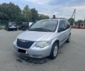 Сірий Крайслер Voyager, об'ємом двигуна 2.4 л та пробігом 409 тис. км за 2500 $, фото 1 на Automoto.ua
