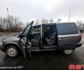 Сірий Крайслер Voyager, об'ємом двигуна 2.4 л та пробігом 311 тис. км за 6800 $, фото 10 на Automoto.ua