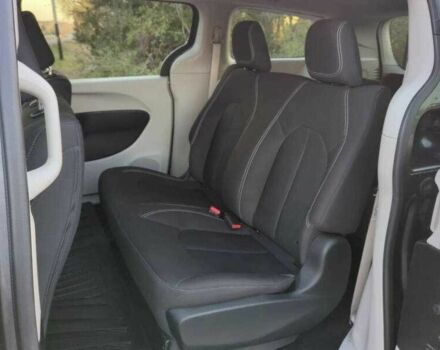 Сірий Крайслер Voyager, об'ємом двигуна 3.6 л та пробігом 34 тис. км за 2400 $, фото 9 на Automoto.ua