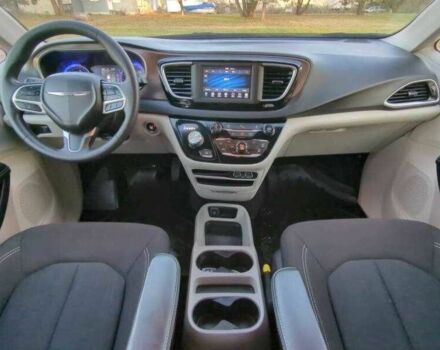 Сірий Крайслер Voyager, об'ємом двигуна 3.6 л та пробігом 34 тис. км за 2400 $, фото 5 на Automoto.ua